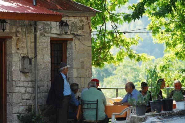 Πρόστιμο 21.000 ευρώ στο μοναδικό καφενείο χωριού επειδή σέρβιρε η ...πεθερά