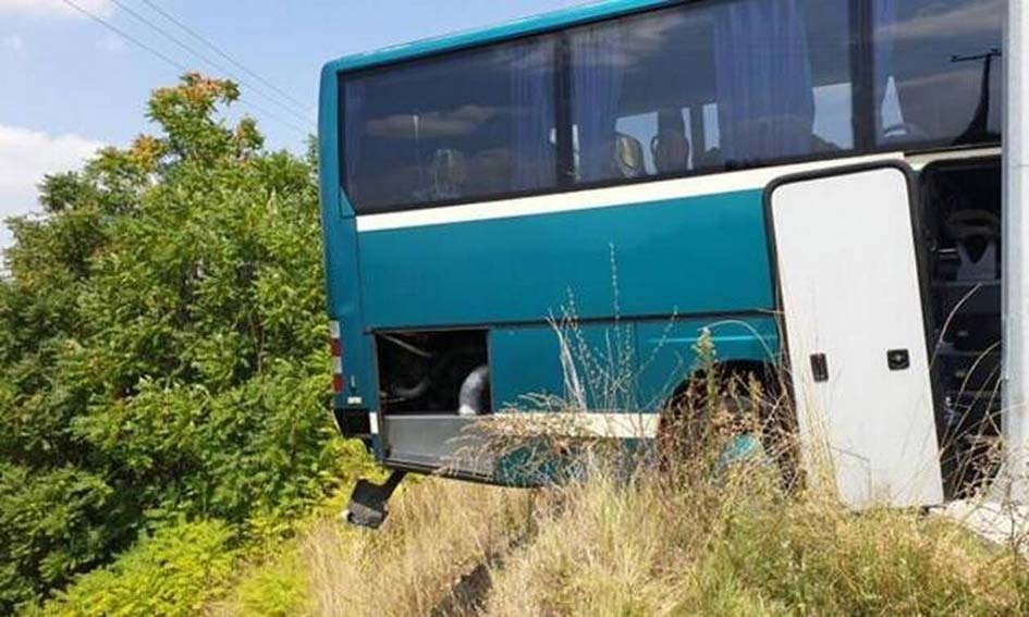Λύθηκε το χειρόφρενο σε λεωφορείο του ΚΤΕΛ στα Γρεβενά - Παραλίγο να πέσει στον γκρεμό,είχε επιβάτες μέσα.