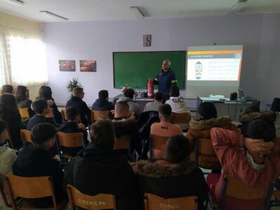 Βιωματικές δράσεις με θέμα "Μέτρα πρόληψης και αντιμετώπισης των πυρκαγιών" πραγματοποιήθηκαν στο Γυμνάσιο Φιλώτα