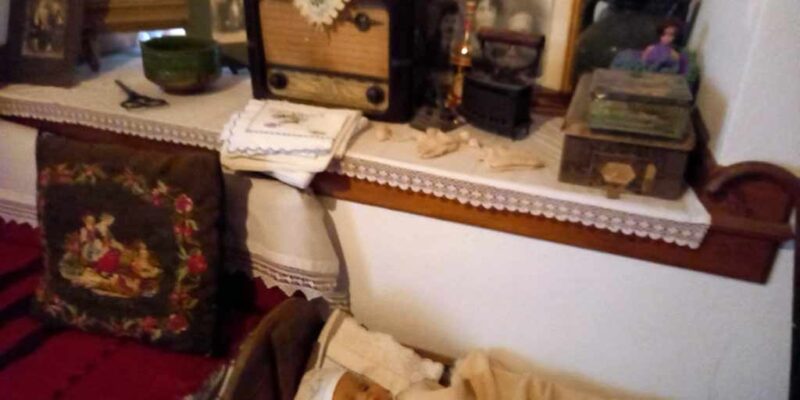 Λαογραφικό Μουσείο Σιάτιστας: Τα σκουπίδια που έγιναν θησαυρός και «ντελάλης» της παράδοσης 1 Λαογραφικό Μουσείο Σιάτιστας: Τα σκουπίδια που έγιναν θησαυρός και «ντελάλης» της παράδοσης