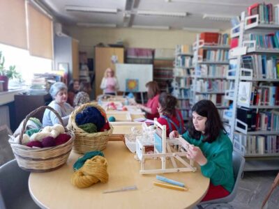 Υφαίνοντας την επιμονή και υπομονή των ΑμΕΑ Ο αργαλειός ως μέσο ωρίμανσης και μάθησης