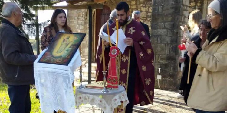 Γιάννενα: Έκαναν Ανάσταση πριν φτάσει στην Ελλάδα το Άγιο Φως