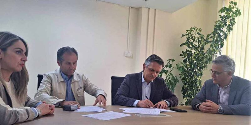 Υπογραφή σύμβασης εκτέλεσης του έργου «Αποκατάσταση δομήματος Αρχοντικού Μανούση – Δούκα Τζάτζα στη Σιάτιστα»