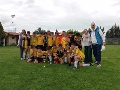 Το χρυσό κύπελο κέρδισε η ομάδα ποδοσφαίρου του3ου Δημ. Σχ. Φλώρινας