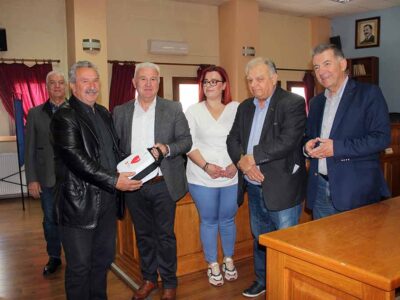 Έντεκα απινιδωτές παραδόθηκαν σε ΠροέδρουςΤοπικών Κοινοτήτων του Δήμου Αμυνταίου