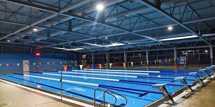 Στο Άργος Ορεστικό κατασκευάζεται το πρώτο πράσινο κολυμβητήριο της χώρας