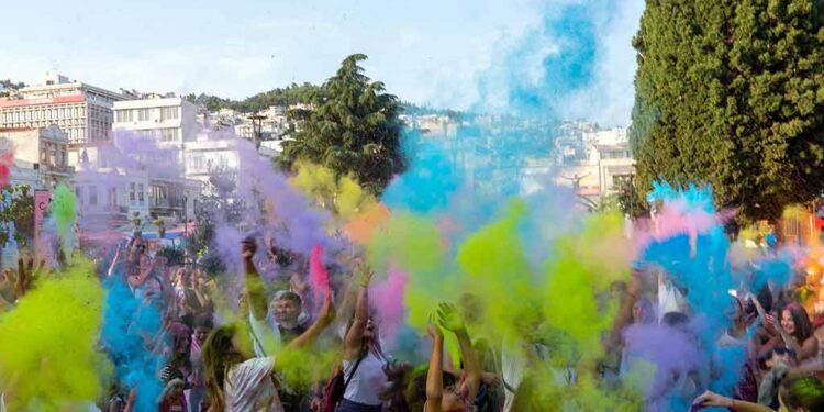 Το φεστιβάλ χρωμάτων ταξιδεύει στην Φλώρινα!