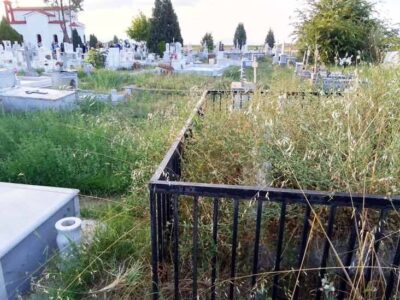 Θλιβερό το θέαμα… (στα κοιμητήρια Νέου Καυκάσου)