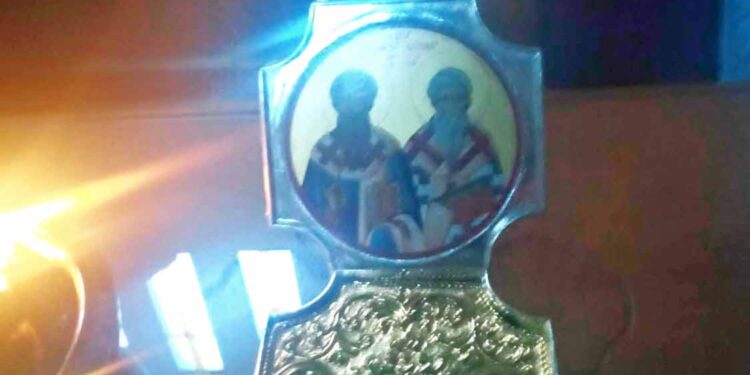 Στον Ιερό Ναό Κοιμήσεως της Θεοτόκου στην Βεγόρα , βρίσκονται τα λείψανα του Μ. Βασιλείου και του Αγίου Ιωάννη του Ελεήμονα