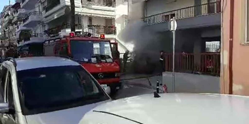 Φωτιά σε αυτοκίνητο στην Πτολεμαΐδα (την ώρα που ο ιδιοκτήτης του επιχείρησε να το θέσει σε λειτουργία)
