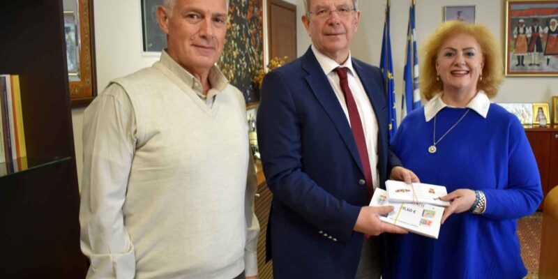 Δωροεπιταγές από την Περιφέρεια Δυτικής Μακεδονίας για άπορους μαθητές Δημοτικών Σχολείων