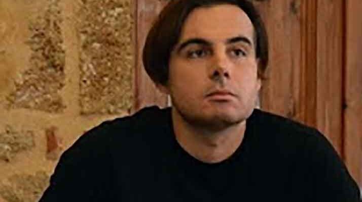 H βουλευτής Θεοπίστη Πέρκα να μην παραδώσει την έδρα της του Γεώργιου Τσίπη, αναγνώστη