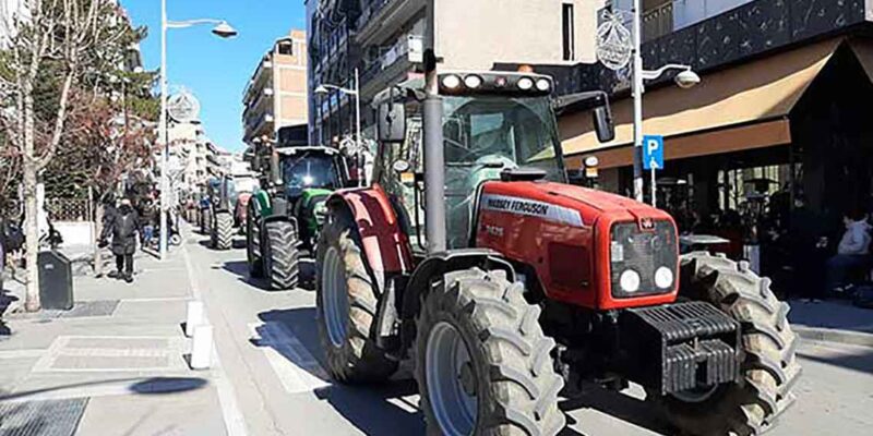 Πορεία τρακτέρ στο κέντρο της Κοζάνης
