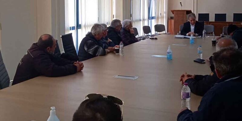 Συνάντηση Περιφερειάρχη με αγρότες και ιδιοκτήτες – οδηγούς φορτηγών