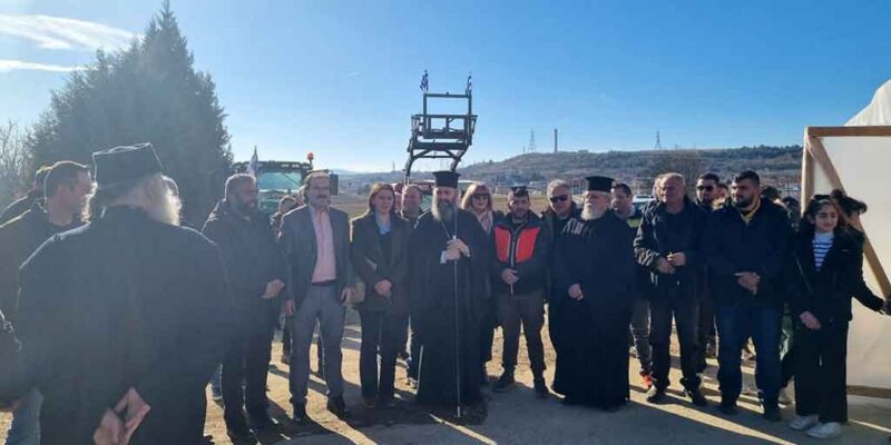 Ο Μητροπολίτης Φλωρίνης Πρεσπών και Εορδαίας στο μπλόκο αγροτών κόμβου Φιλώτα