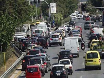 Σε ισχύ τα έκτακτα μέτρα της Τροχαίας για το τριήμερο της Καθαράς Δευτέρας