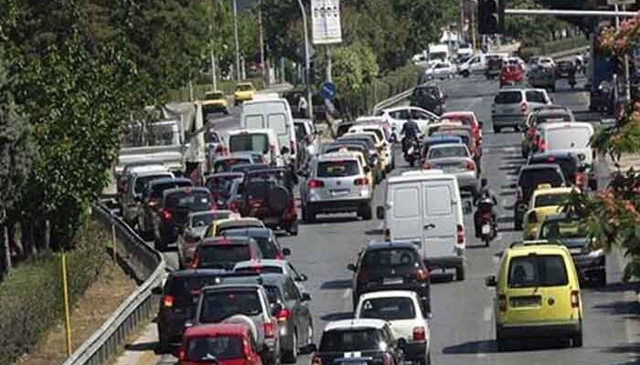 Σε ισχύ τα έκτακτα μέτρα της Τροχαίας για το τριήμερο της Καθαράς Δευτέρας