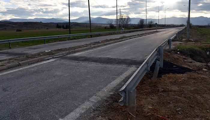 Εργασίες αποκατάστασης της σχάρας ομβρίων στις γραμμές του Ο.Σ.Ε