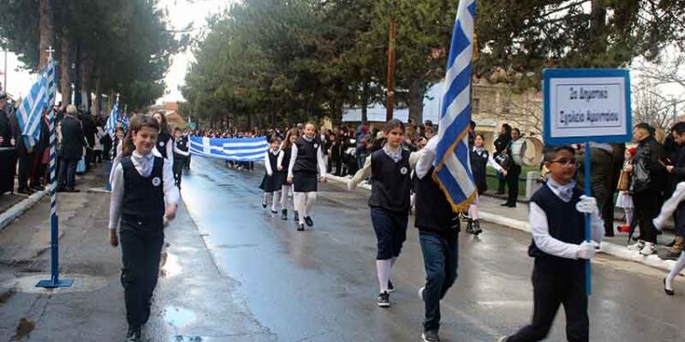 Δείτε το πλούσιο φωτορεπόρταζ, για την σημερινή εθνική επέτειο της 25ης Μαρτίου στο Αμύνταιο