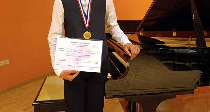 ΔΙΑΚΡΙΣΗ του 13χρονου Αλέξανδρου Αγγελή μαθητή, πιάνου του Ωδείου Φλώρινας
