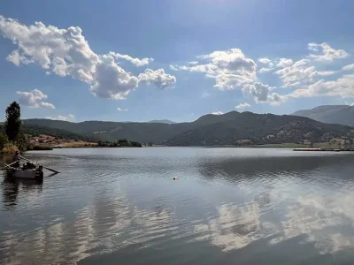 Laggona boutique hotel - Καφές – Ποτό και Διαμονή μπροστά από την λίμνη Ζάζαρη