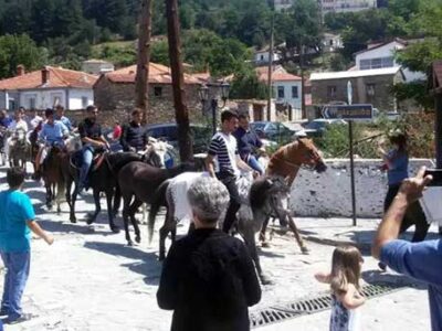 Αναβίωσε το έθιμο που συνηθίζεται κάθε χρόνο τέτοια μέρα στη Βλάστη Κοζάνης