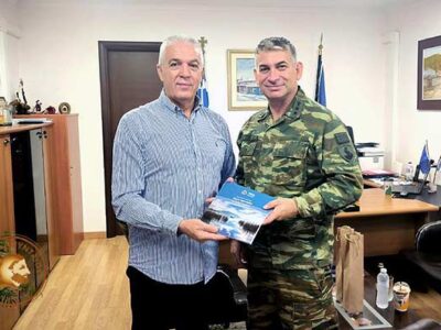 Εθιμοτυπική επίσκεψη του νέου Διοικητή του Στρατοπέδου Παπαπέτρου στον Δήμαρχο Αμυνταίου
