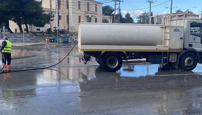Πλύσεις και απολυμάνσεις των κεντρικών δρόμων του Αμυνταίου