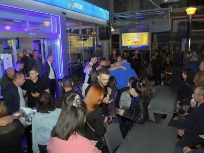 Η Πτολεμαΐδα γιόρτασε τον μεγάλο νικητή του ΤΖΟΚΕΡ που κέρδισε περισσότερα από 18,6 εκατ. ευρώ
