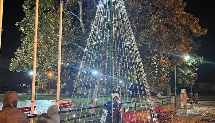 Άναμμα Χριστουγεννιάτικου Δέντρου στις Δημοτικές Κοινότητες Αμυνταίου 1 Άναμμα Χριστουγεννιάτικου Δέντρου στις Δημοτικές Κοινότητες Αμυνταίου