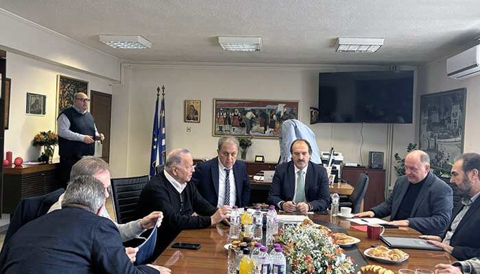 Σύσκεψη στην Π.Ε. Φλώρινας για το πρόβλημα της Αχλάδας