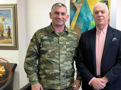 Εθιμοτυπική επίσκεψη του Διοικητή του Στρατοπέδου Παπαπέτρου, στον Δήμαρχο Αμυνταίου