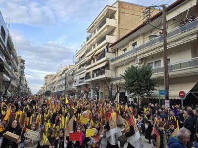 45 "πληρώματα" στη καρναβαλική παρέλαση στην Πτολεμαΐδα