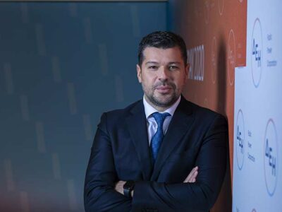 Ισχυρά αποτελέσματα με προσαρμοσμένο EBITDA στα €1,8 δισ. για το 2024 με διανομή μερίσματος €0,40/μετοχή