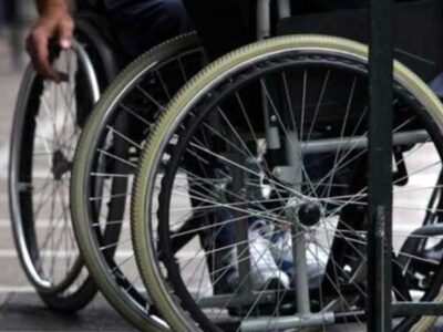 Εξαιρούνται τα αναπηρικά επιδόματα από την καταβολή μέσω προπληρωμένης κάρτας