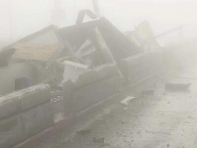 Φρικτό τροχαίο με 2 νεκρούς και 4 τραυματίες – Φορτηγό σε τρελή πορεία στην ομίχλη έπεσε σε ΙΧ στα διόδια Πολύμυλου