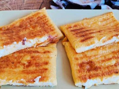 Πολύ εύκολη και γρήγορη τυρόπιτα χωρίς γλουτένη έτοιμη σε λίγα λεπτά