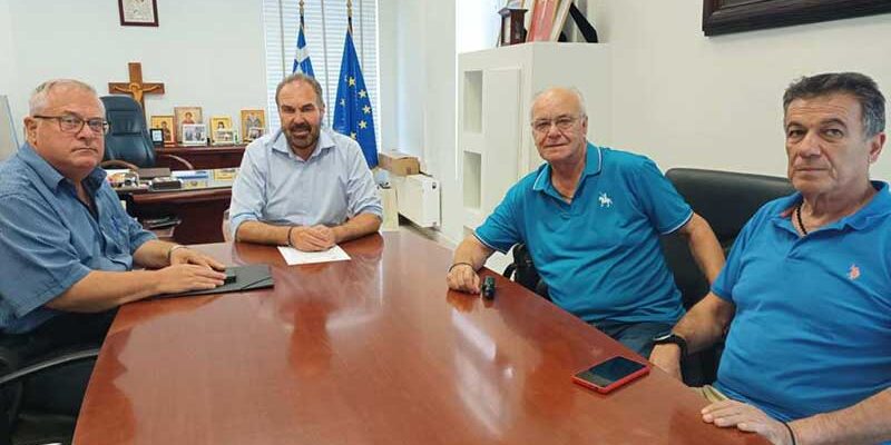 Με μέλη της Πανελλήνιας Ομοσπονδίας Πολιτιστικών Συλλόγων Μακεδόνων συναντήθηκε ο Δήμαρχος Φλώρινας