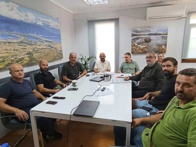 Εθιμοτυπική επίσκεψη του νέου Δ.Σ. της Ένωσης Τουριστικών & Συναφών Δραστηριοτήτων Πρεσπών στο Δημαρχείο Πρεσπών