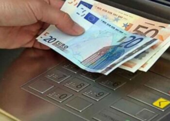 ATM: «Εγκαίνια» από αύριο για τις μηδενικές τραπεζικές προμήθειες