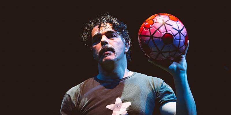 "Football - Το παιχνίδι της ανθρωπότητας" του Θανάση Τριαρίδη