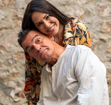 «CHECK IN για 2» του Μάκη Τσούφη - Έρχεται στη ΦΛΩΡΙΝΑ