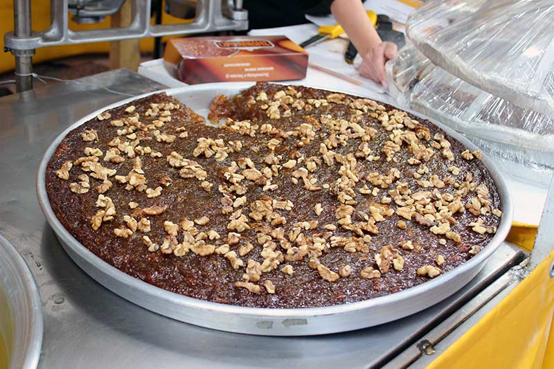 Παραδοσιακοί Λουκουμάδες και φρέσκο χαλβά Φαρσάλων! “Ορφανίδης ο Πόντιος ο Κατερινιώτης” στην εμποροπανήγυρη Αμυνταίου 2025