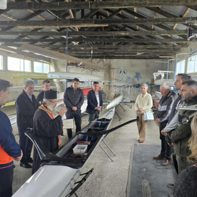 Παραδόθηκε το νέο σύγχρονο κωπηλατικό σκάφος στον Ναυτικό Όμιλο Καστοριάς