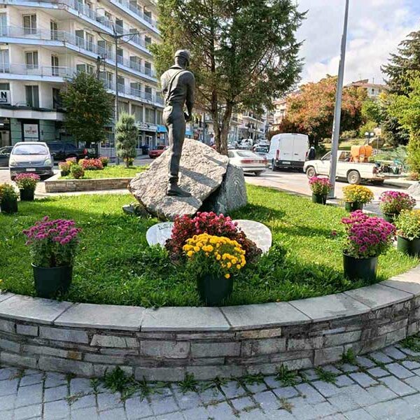 Σε εξέλιξη ο β' κύκλος ανθοφυτεύσεων από τον Δήμο Φλώρινας