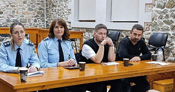 Ημέρα για την Εξάλειψη της Βίας κατά των Γυναικών: Μια Ουσιαστική Συζήτηση στην Πρέσπα