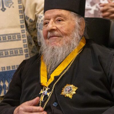 Πραγματοποιήθηκε στη Φλώρινα η παρασημοφόρηση του Γέροντος Μητροπολίτου κ. Θεοκλήτου