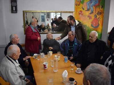 Συνεχίστηκαν οι Χριστουγεννιάτικες επισκέψεις του Δημάρχου Φλώρινας