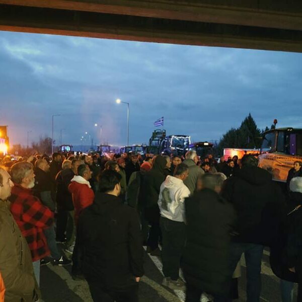 Με μαζική συμμετοχή πραγματοποιήθηκε σήμερα (7/12) η συγκέντρωση στο μπλόκο του Φιλώτα