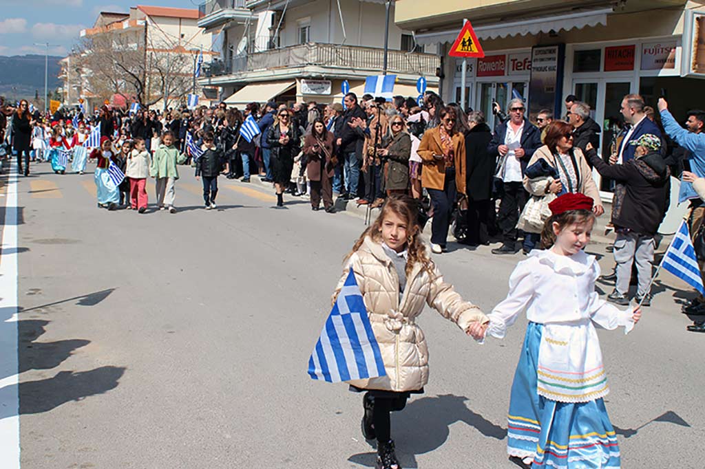 Φωτορεπόρταζ, για την σημερινή εθνική επέτειο της 25ης Μαρτίου 2025, στο Αμύνταιο